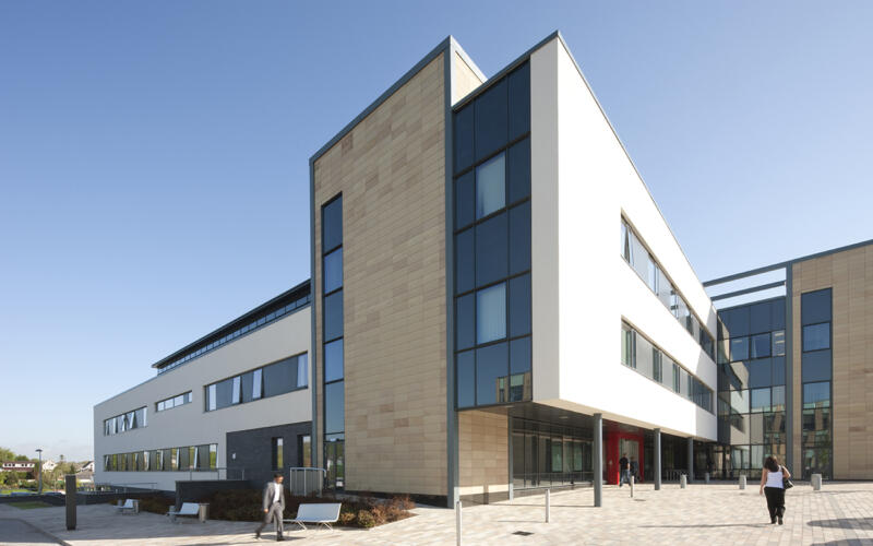 Building - Healthcare - Greater Glasgow and Clyde NHS Trust - Barrhead Health and Care Centre - Scotland